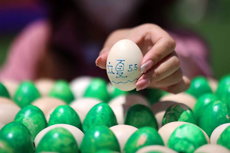 河南老君山：千枚鸡蛋拼“立夏”迎传统节气                              